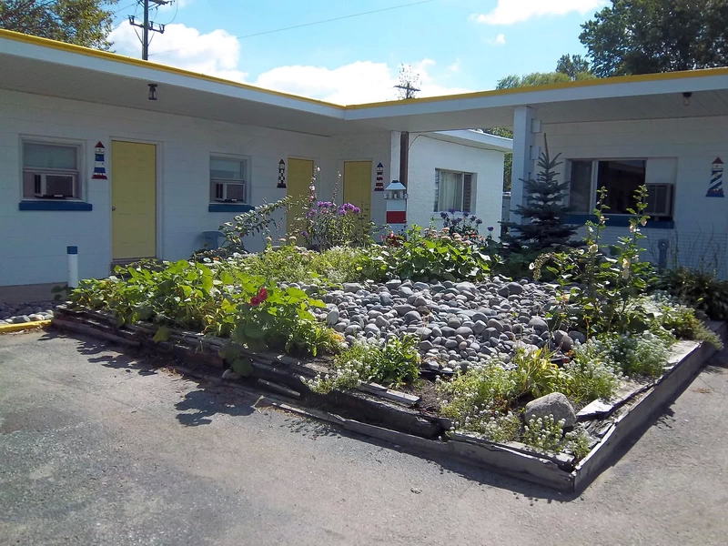 Bay Motel - From Real Estate Listing (newer photo)